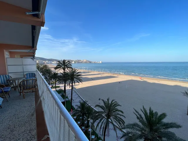 apartamento el alquiler en 1ª línea de playa de san antonio - foto 3