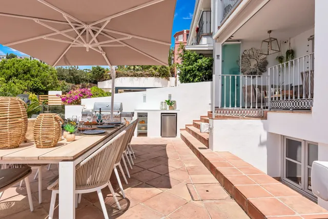 Adosado 5 habitaciones 308m² en venta - El Madroñal — 28