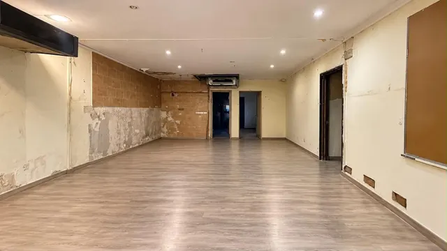 Casa con jardín y piscina en la pera – vivienda y negocio en un mismo lugar — 11
