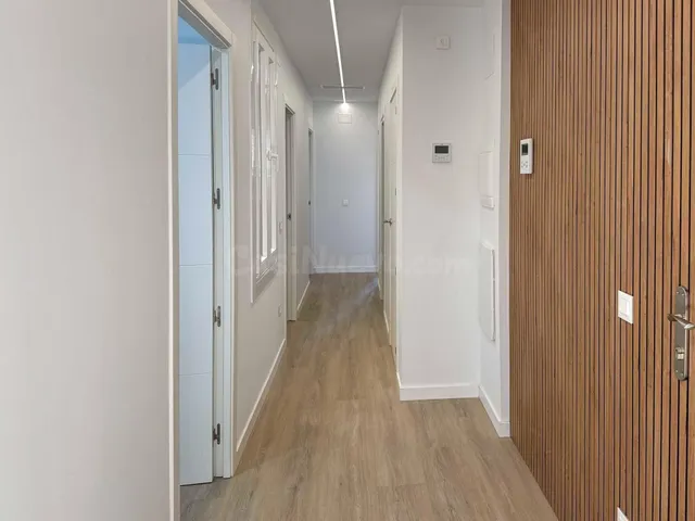 Moderno Piso Reformado en Príncep de Viana — 3