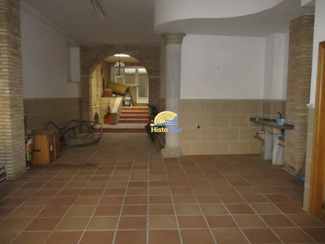GRAN CASA EN EL CENTRO DE SAGUNTO — 19
