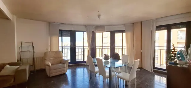 ¡Impresionante Ático Dúplex de 4 habitaciones y 3 baños con  - foto 2