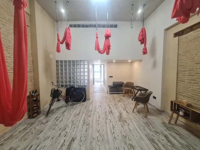 PISO CON LICENCIA TURISTICA Y LOCAL COMERCIAL — 21