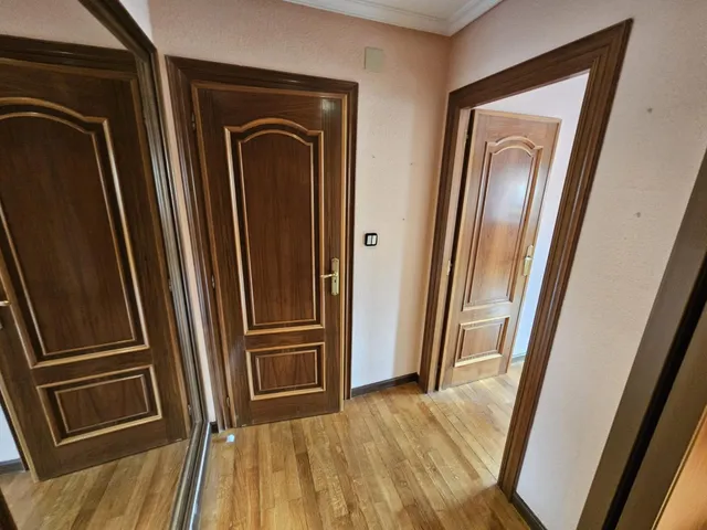 Exclusividad, amplitud y confort en el centro de Salamanca, 3 amplios dormitorios y plaza de garaje cerrada — 37