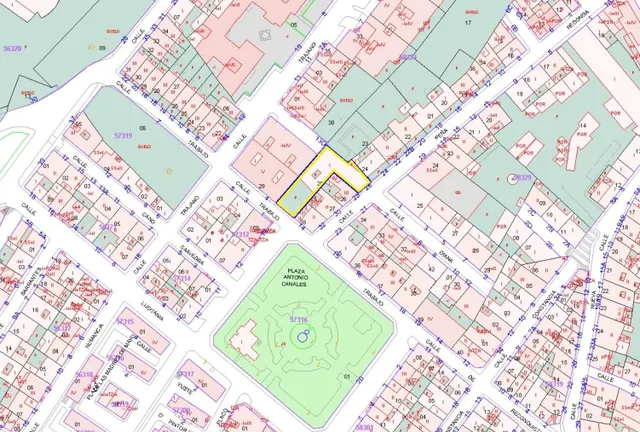 Solar Urbano para Cosntruccion en Altura de Viviendas, Garaj