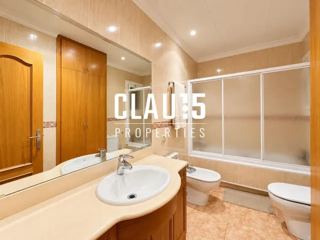 Exclusivo piso esquinero en venta a 10 min de la playa en Canet de Mar — 17