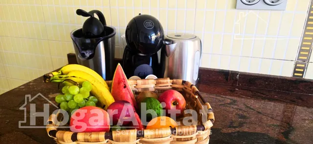 EXTERIOR Y LUMINOSO CON BALCÓN Y ASCENSOR — 7