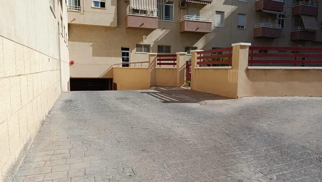 PLAZA DE GARAJE — 7