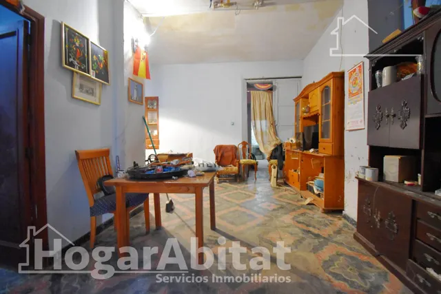¡ECONOMICA! AMPLIA CASA CON TERRAZA Y CON MUCHAS POSIBILIDAD - foto 3