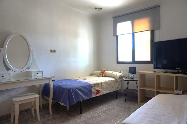 OPORTUNIDAD CHALET URBANO CON PISCINA EN LA GALIA — 21