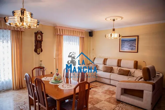 *595.000€* inmobiliaria la mancha vende casa en el barrio de san pablo de Albacete — 4