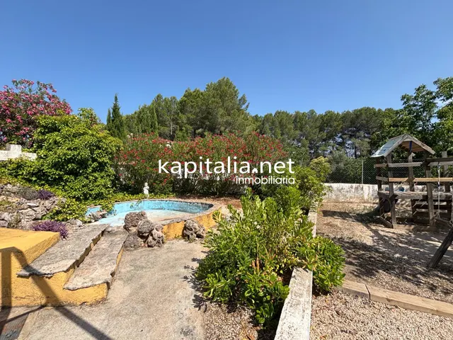 Restaurante y zona de ocio en Gaianes — 30
