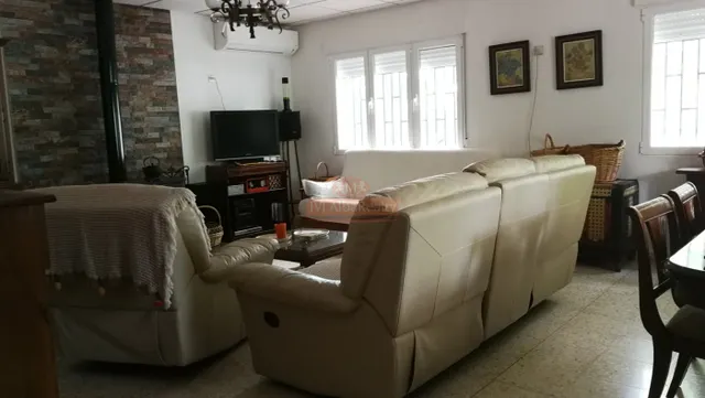 SE VENDE CASA CON TERRENO DE MÁS DE 3000 MTS EN LA URB. OJOS DE SAN JORGE JUNTO A LOS PRADOS — 11