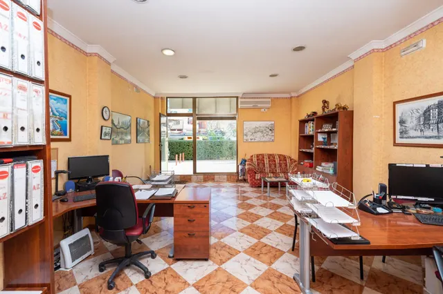 Local comercial en magnifica ubicación. Jardin de la Reina — 7