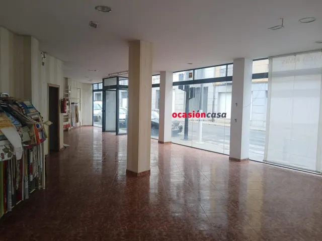 SE VENDE LOCAL COMERCIAL — 6