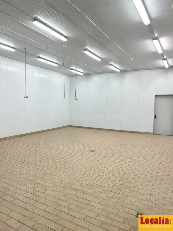 Nave Industrial en venta en Cartes de 1328 m2 — 9