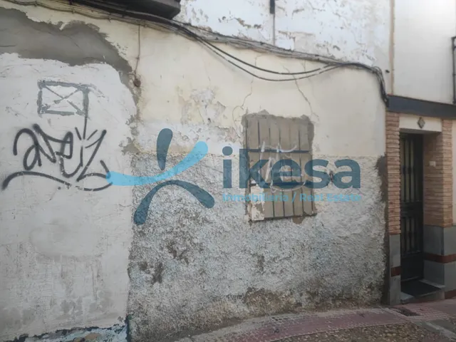 Venta de Casa para reformar en Jaén - foto 2