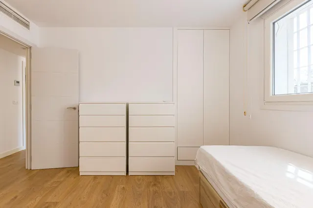 Alquiler vivienda en Juan Carlos I- Avenida Infanta Cristina. — 17