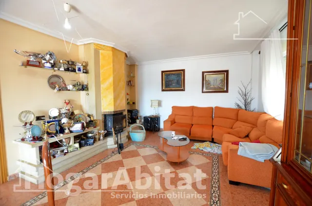 Gran chalet urbano con barbacoa, piscina y garaje — 6