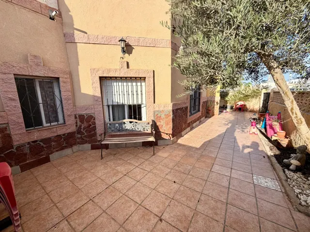 Chalet independiente junto a la playa en Costacabana – Almería — 3