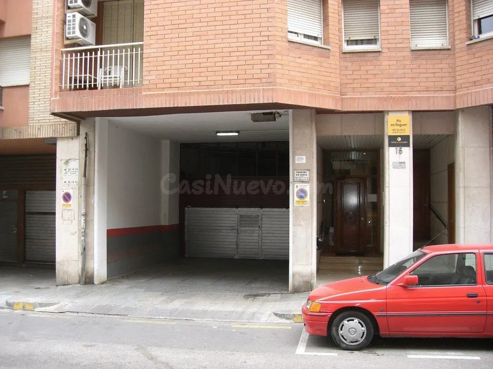 Parking de moto 2m² en alquiler - Reus