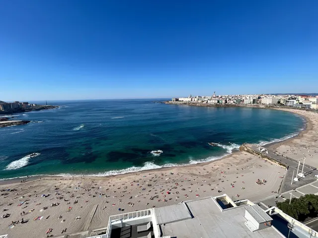 ESPECTACULAR VIVIENDA CON VISTAS AL MAR y PUERTO CON DOS PLAZAS DE GARAJE — 34