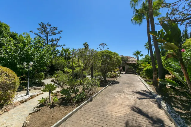 Chalet 5 habitaciones 486m² en venta - Marbella — 41