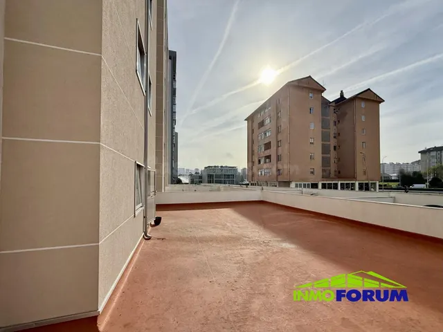 Disfruta de esta vivienda de 4 dormitorios con 80 m2 de terr - foto 3