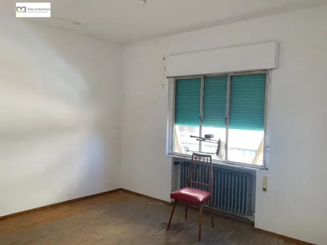 CASA CON PATIO EN LA BAÑEZA — 11