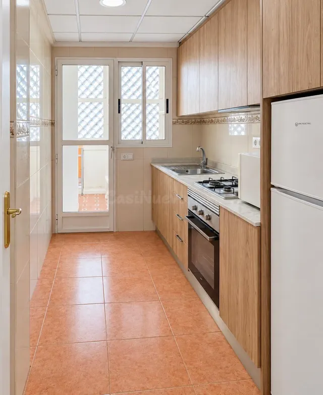 ¡PISO A LA VENTA EN EL CORAZÓN DE ORIHUELA! - foto 3