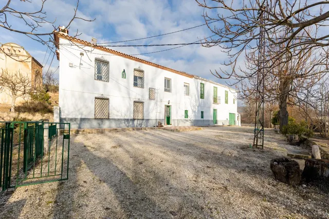Venta de cortijo en Píñar (Granada) - foto 5