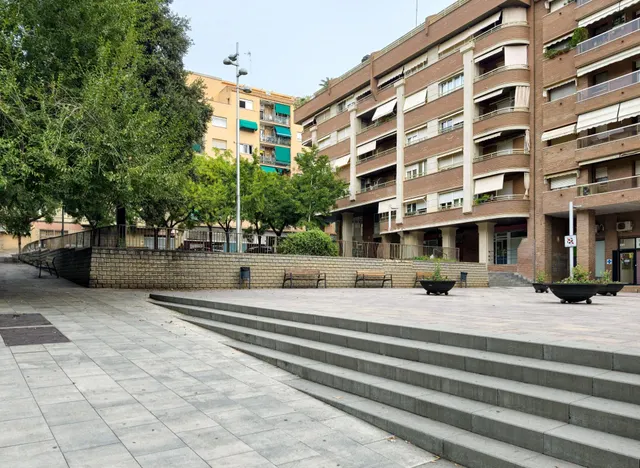 PISO DE 100 m2 CON 4 habitaciones EN LA ZONA DEL ESCORXADOR — 23