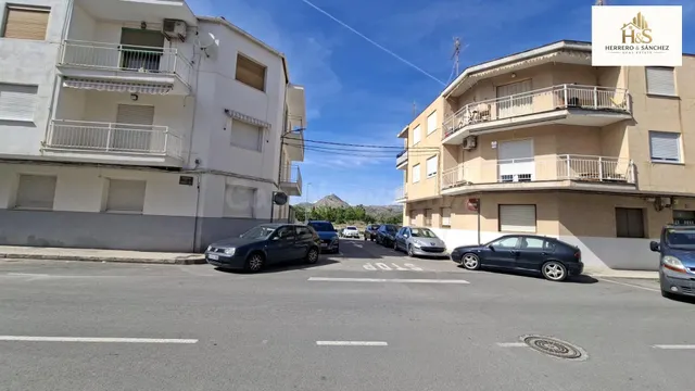 Solar urbano para promoción residencial en Novelda – Posibil - foto 4