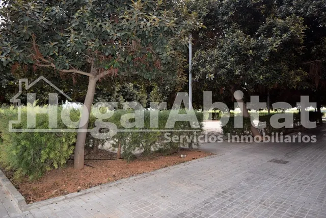 TERRENO URBANO junto Av. Espioca — 6