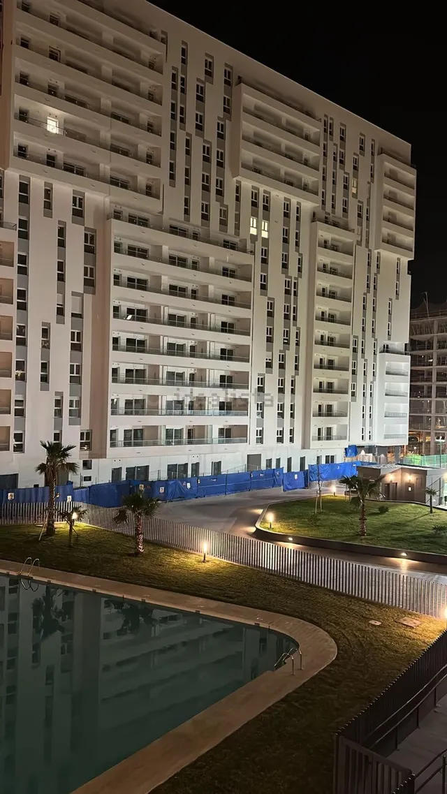 Piso 4 habitaciones 141m² en alquiler - Malilla - foto 3