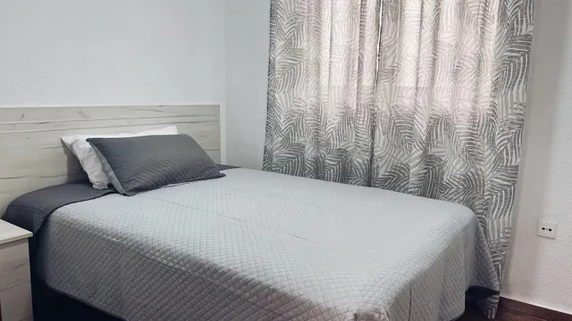 Apartamento con 2 dormitorios, 1 baño, 350 m. de la playa — 12