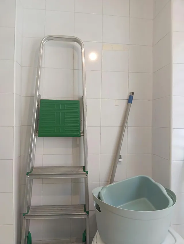 Amplio piso para estudiantes con camas de dobles — 14