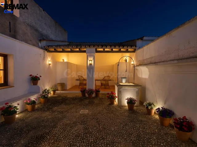 Casa con Encanto de 180 m2 con Patio y Gran Porche en el Centro de Puebla de la Calzada — 24
