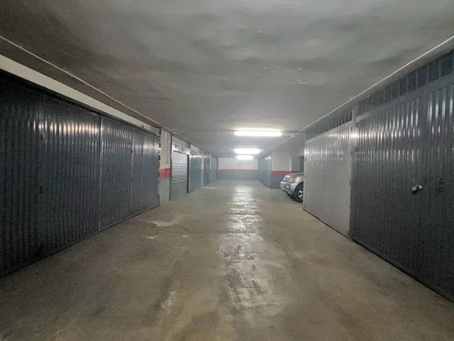 Plaza de garaje en alquiler en Gran Capitán — 10