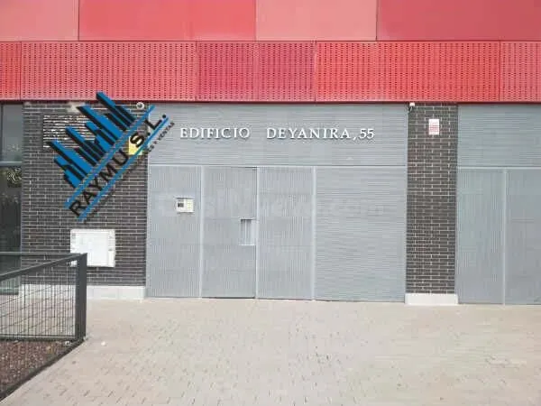 ️ PLAZA DE GARAJE EN VENTA – CALLE DEYANIRA 55 (MADRID) - foto 2