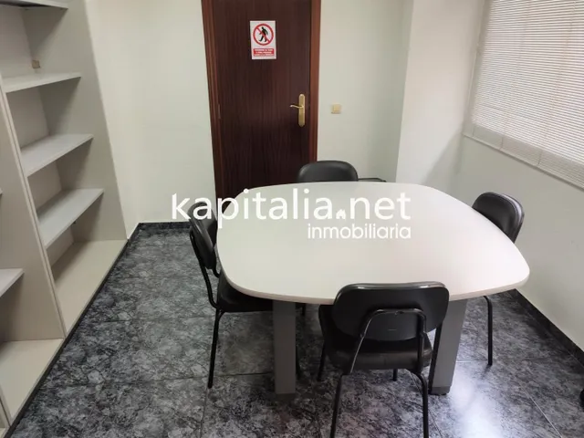 Locales comerciales a la venta en Ontinyent, zona El Llombo. — 4