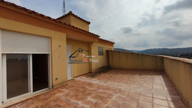ÁTICO-DÚPLEX A ESTRENAR. 4 DORMITORIOS. 3 BAÑOS. TERRAZA DE 35M. COCHERA INCLUIDA — 10
