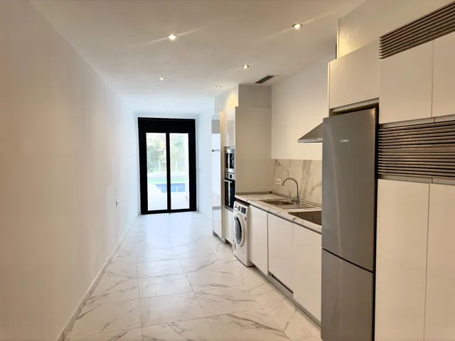 VILLA PRIMERA LÍNEA GOLF — 42