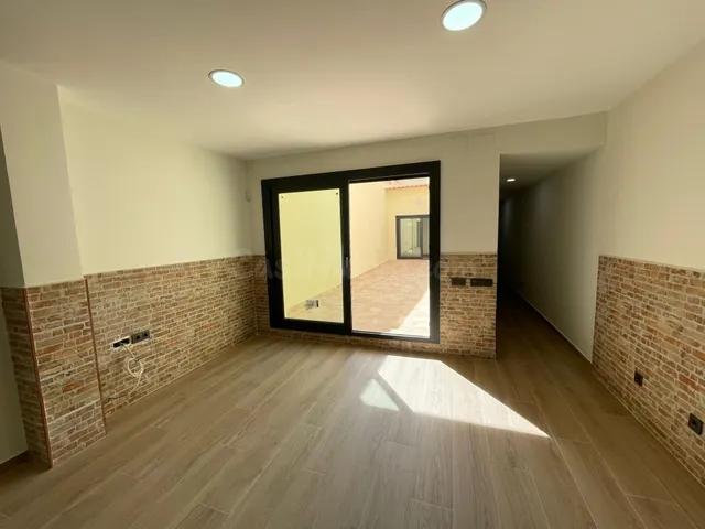 PLANTA BAJA CON PATIO EN CA N'AURELL - foto 3