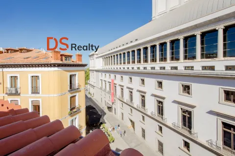 ESPECTACULAR ÁTICO DÚPLEX DE 156 M2 EN FINCA CLÁSICA | MUY LUMINOSO | IBI EXENTO