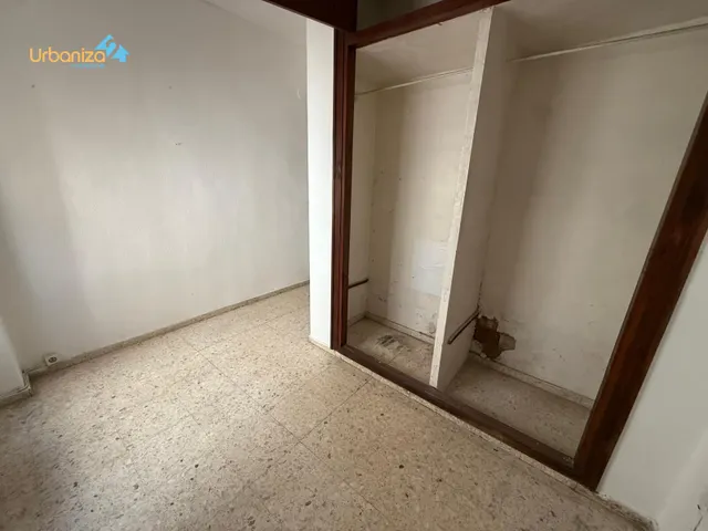 ¡¡OCASIÓN PISO PARA REFORMAR EN ZONA CENTRO!! — 23