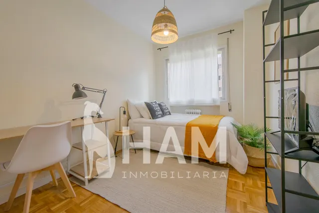 Habitación en C/ Iglesia, 35 — 31