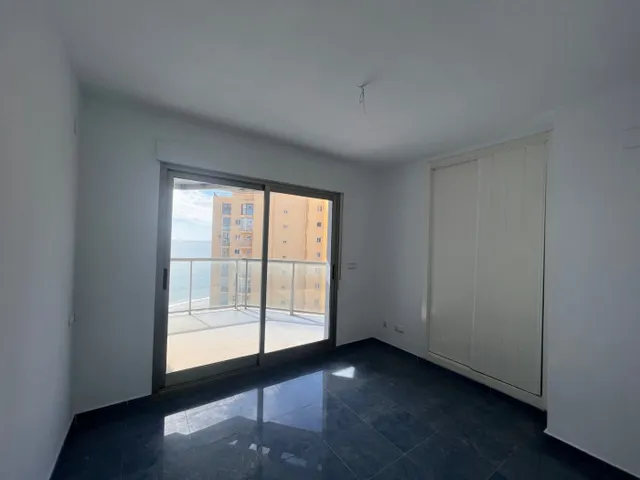 Magnífico apartamento en primera línea de playa. — 18