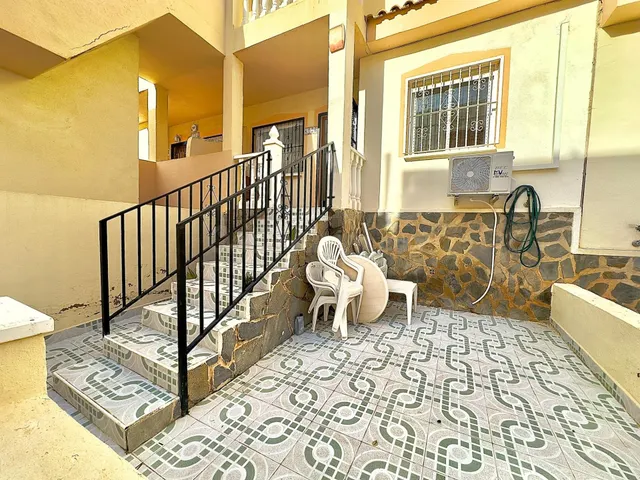 BUNGALOW DE PLANTA BAJA DE 2 DORMITORIOS 1 BAÑO EN ORIHUELA  - foto 4