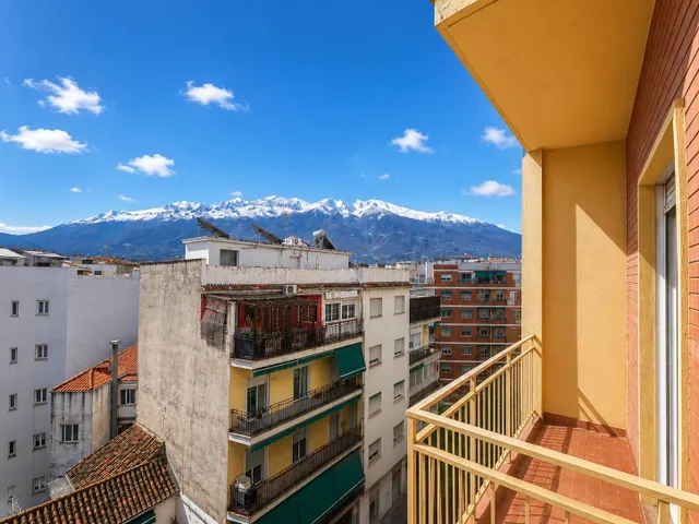 ¡amplio y luminoso piso en planta alta con vistas a sierra nevada, en pedro antonio de alarcón! — 6